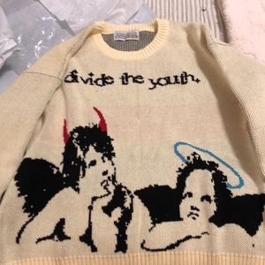 Divide The Youth sweater Medium Angels